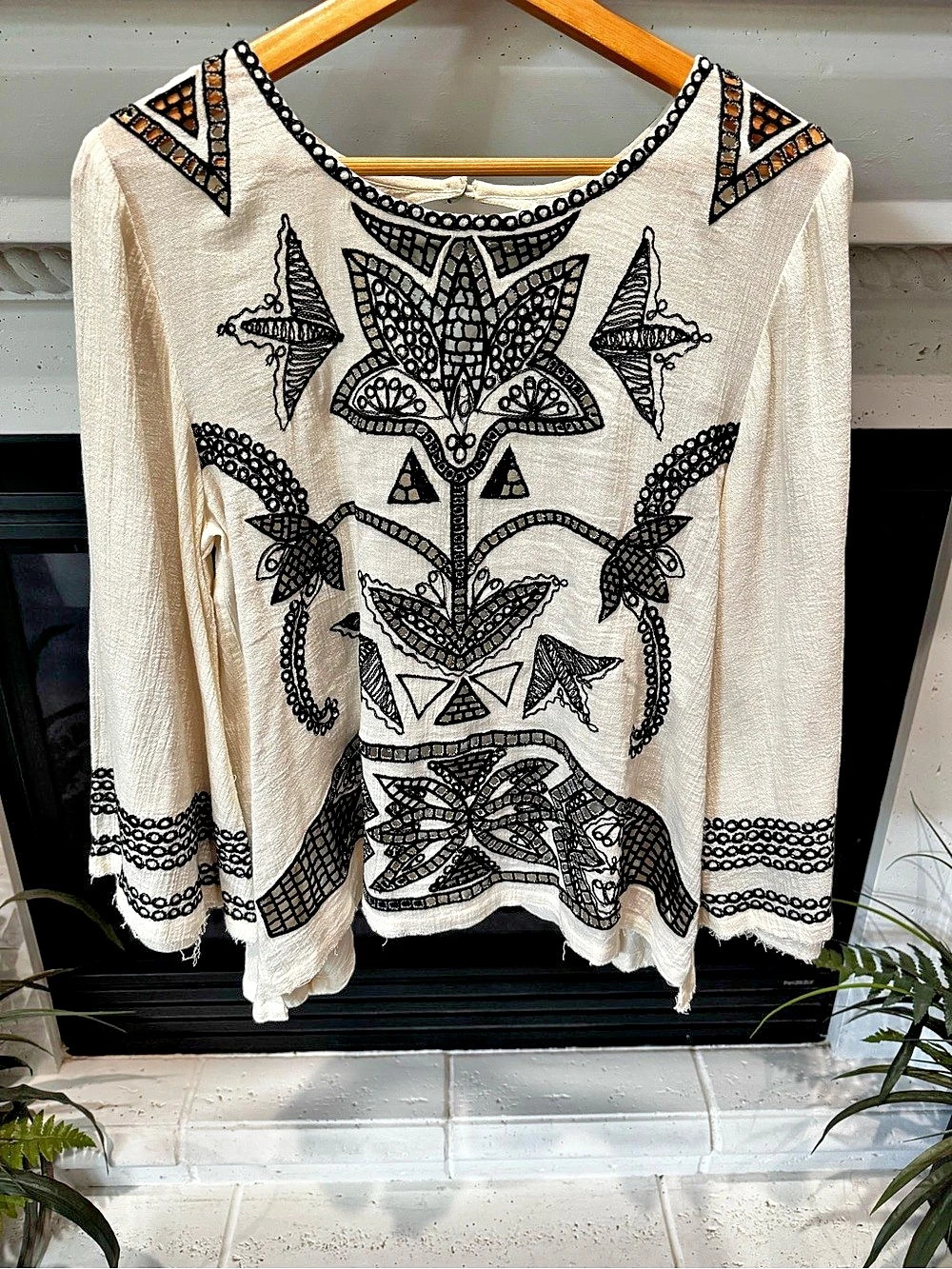 🆕 Free People New Romantics Embroidered Tunic in Cream & Black